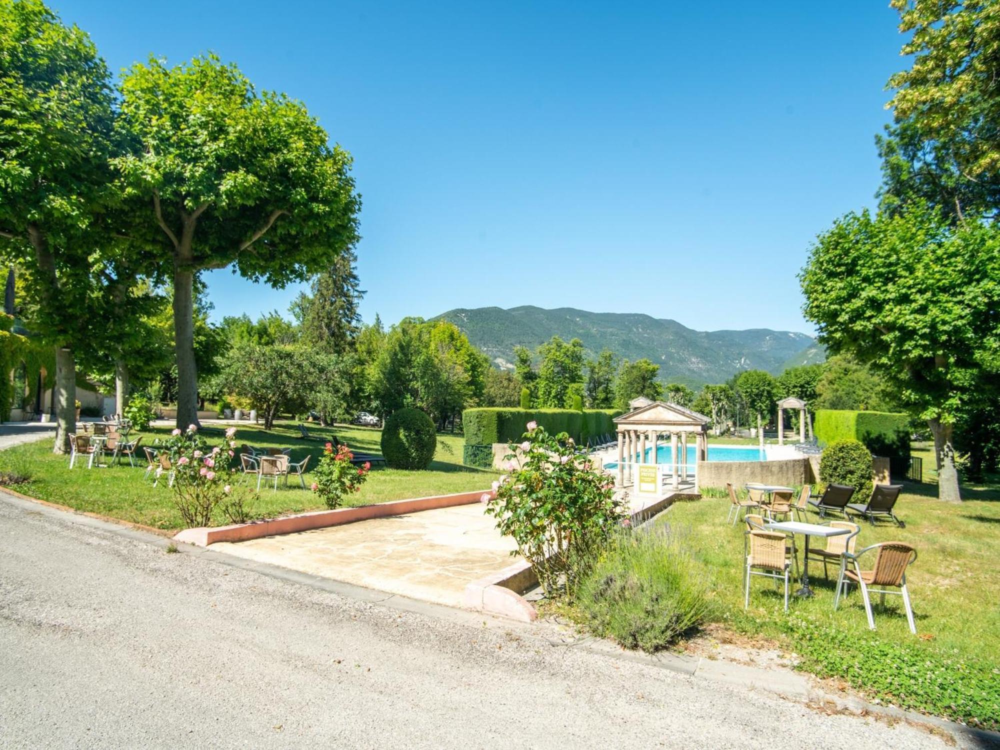 Cozy Apartment With Swimming Pool Terrace Garden Parking Монбрен-ле-Бен Екстер'єр фото