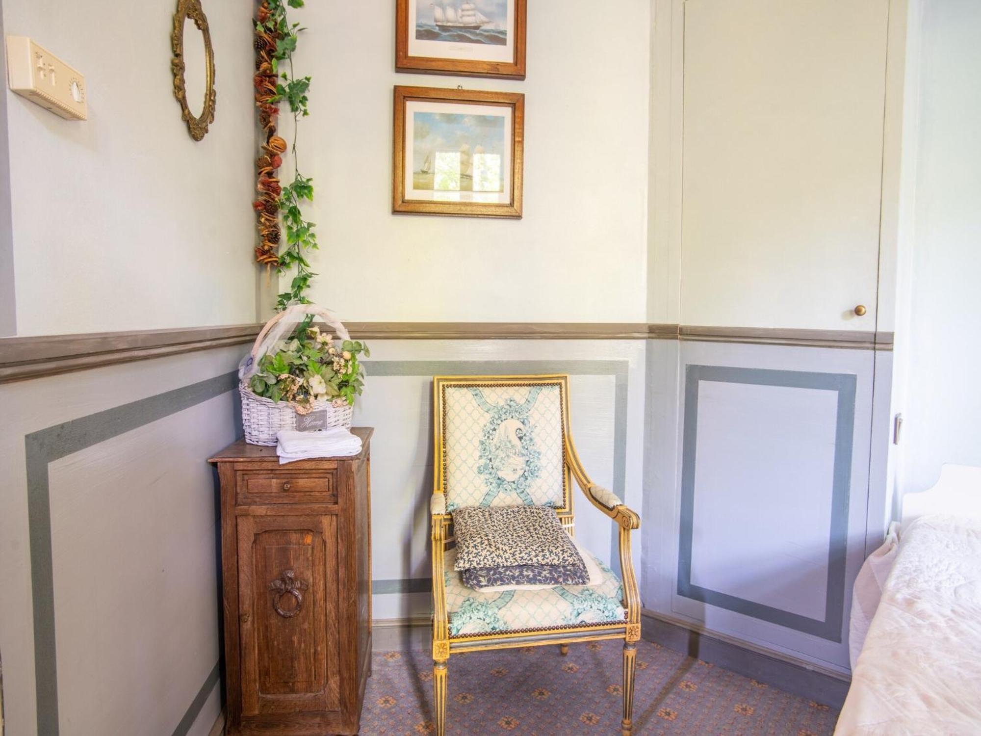 Cozy Apartment With Swimming Pool Terrace Garden Parking Монбрен-ле-Бен Екстер'єр фото
