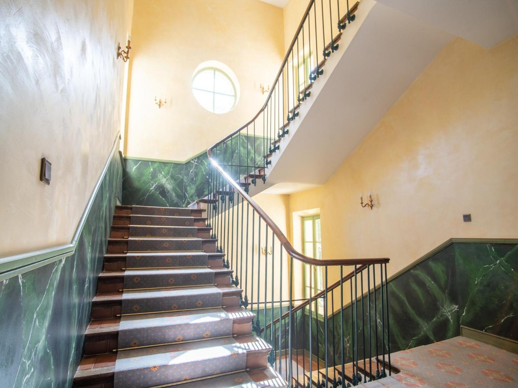 Cozy Apartment With Swimming Pool Terrace Garden Parking Монбрен-ле-Бен Екстер'єр фото