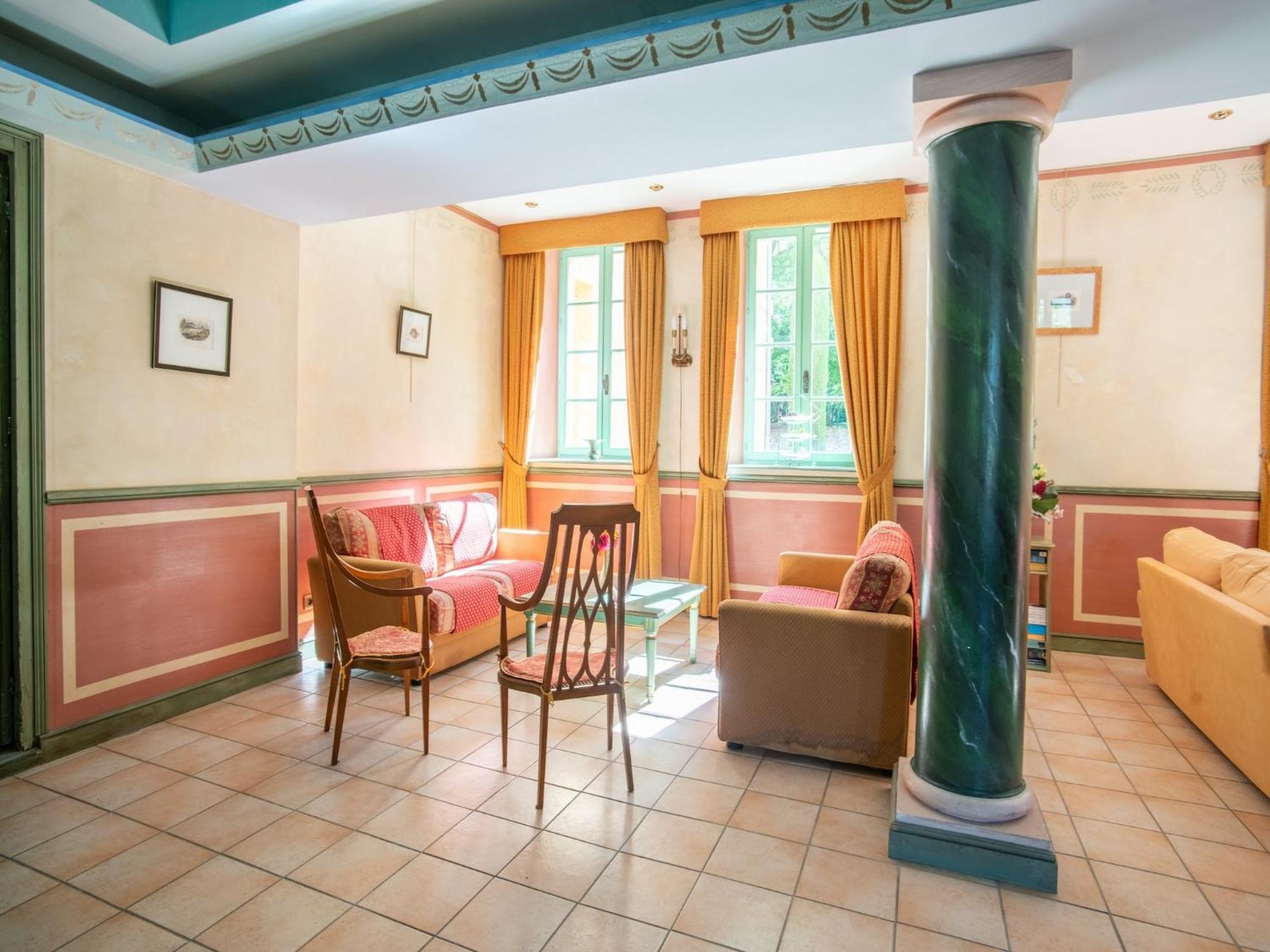 Cozy Apartment With Swimming Pool Terrace Garden Parking Монбрен-ле-Бен Екстер'єр фото
