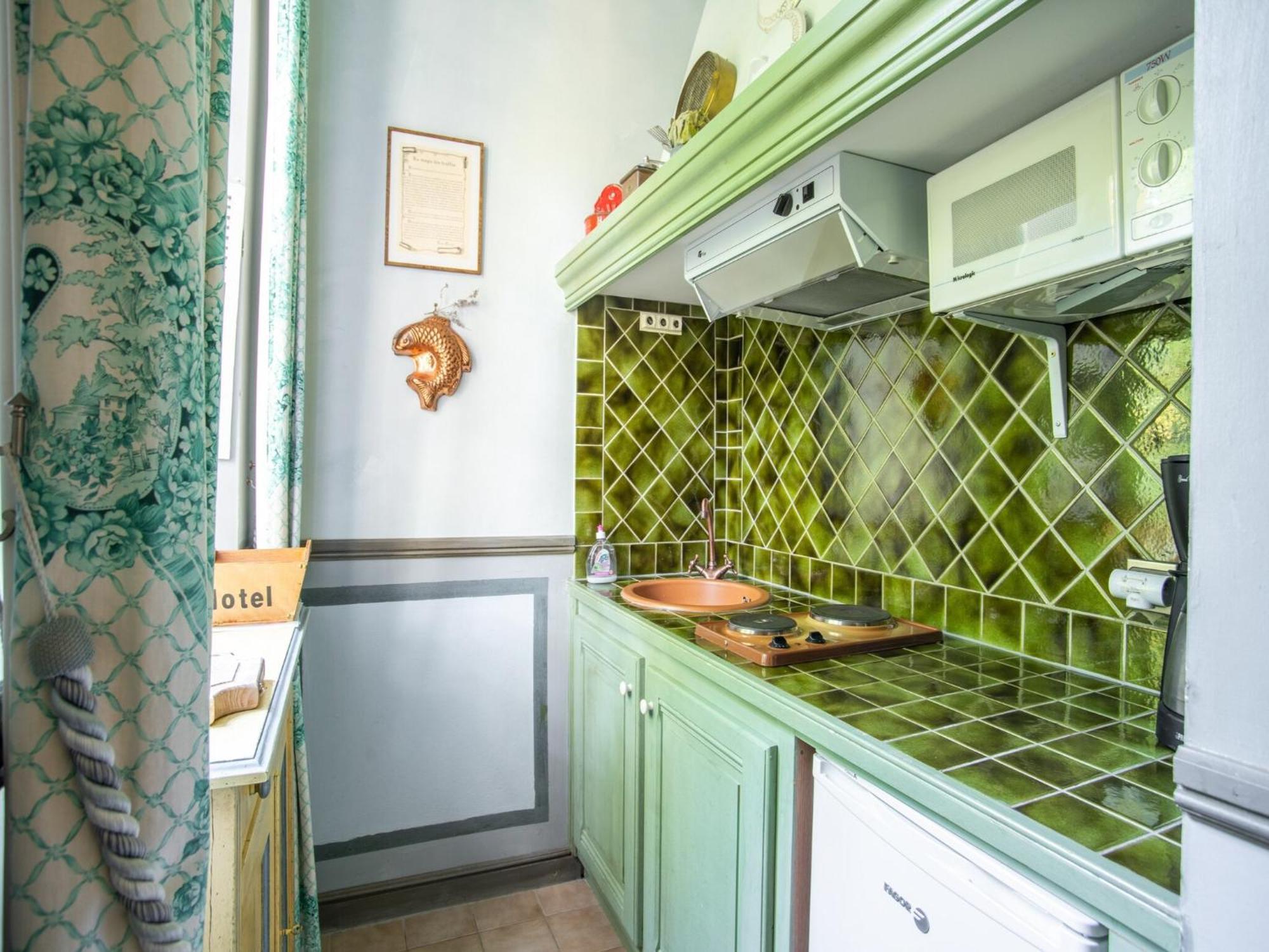 Cozy Apartment With Swimming Pool Terrace Garden Parking Монбрен-ле-Бен Екстер'єр фото