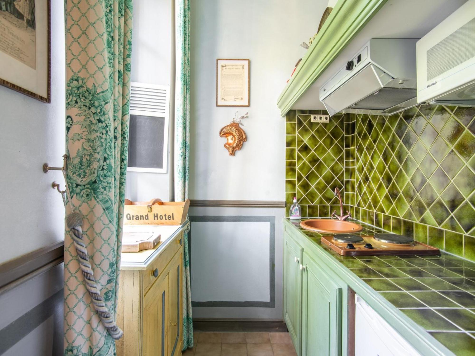 Cozy Apartment With Swimming Pool Terrace Garden Parking Монбрен-ле-Бен Екстер'єр фото