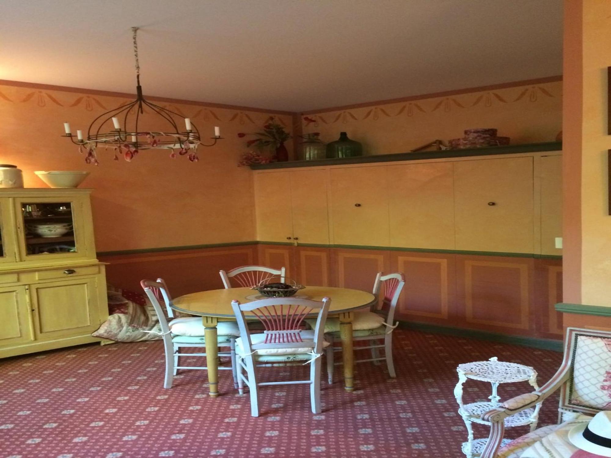 Cozy Apartment With Swimming Pool Terrace Garden Parking Монбрен-ле-Бен Екстер'єр фото