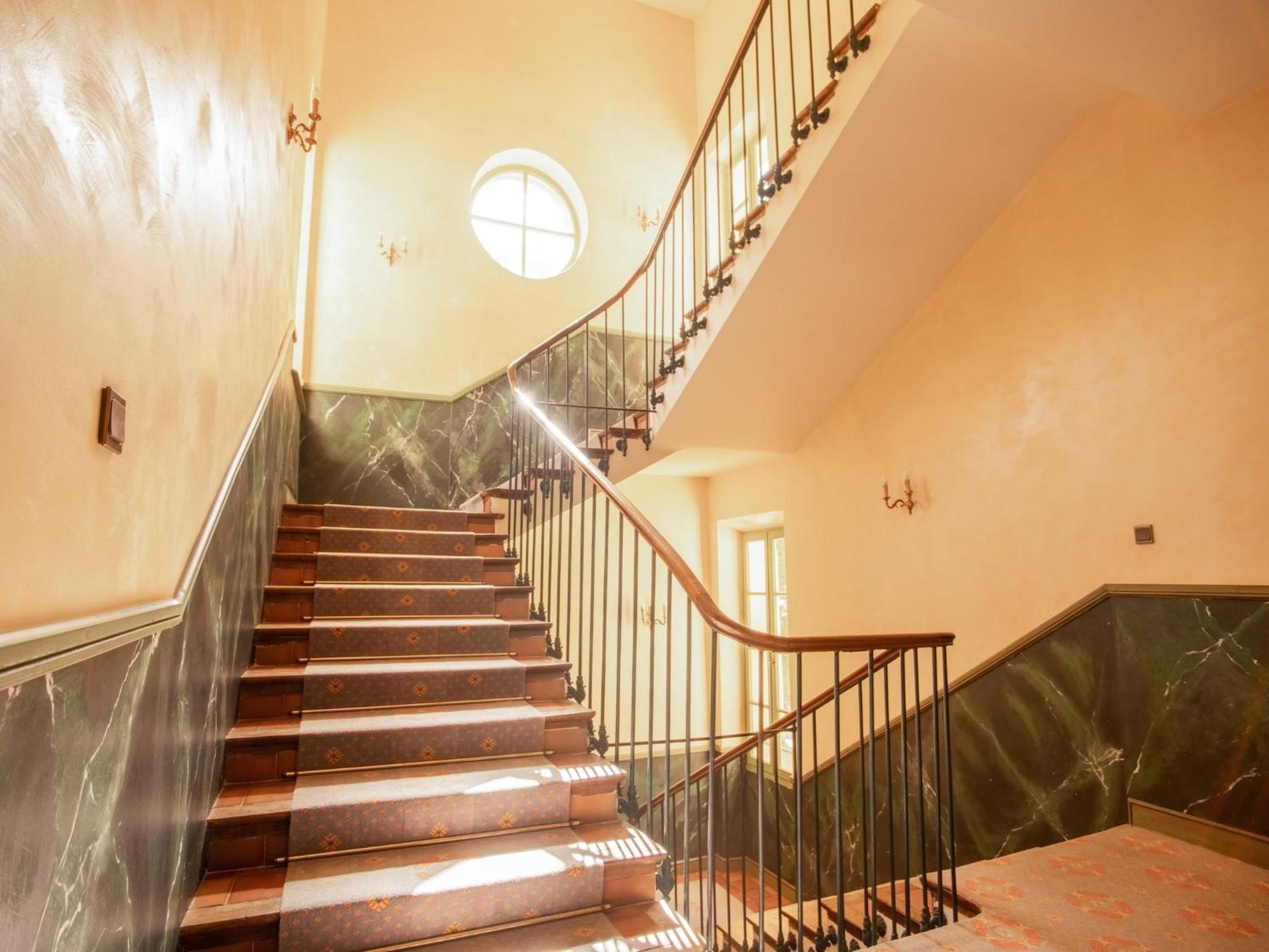 Cozy Apartment With Swimming Pool Terrace Garden Parking Монбрен-ле-Бен Екстер'єр фото