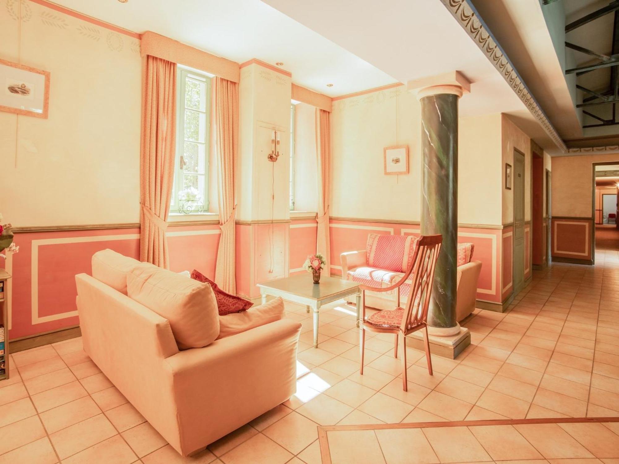 Cozy Apartment With Swimming Pool Terrace Garden Parking Монбрен-ле-Бен Екстер'єр фото